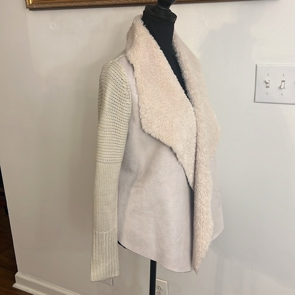 Chelsea & Theodore Faux Suede, Faux Suede Open Front Sweater Cardigan, Sz. S. - Picture 4 of 10